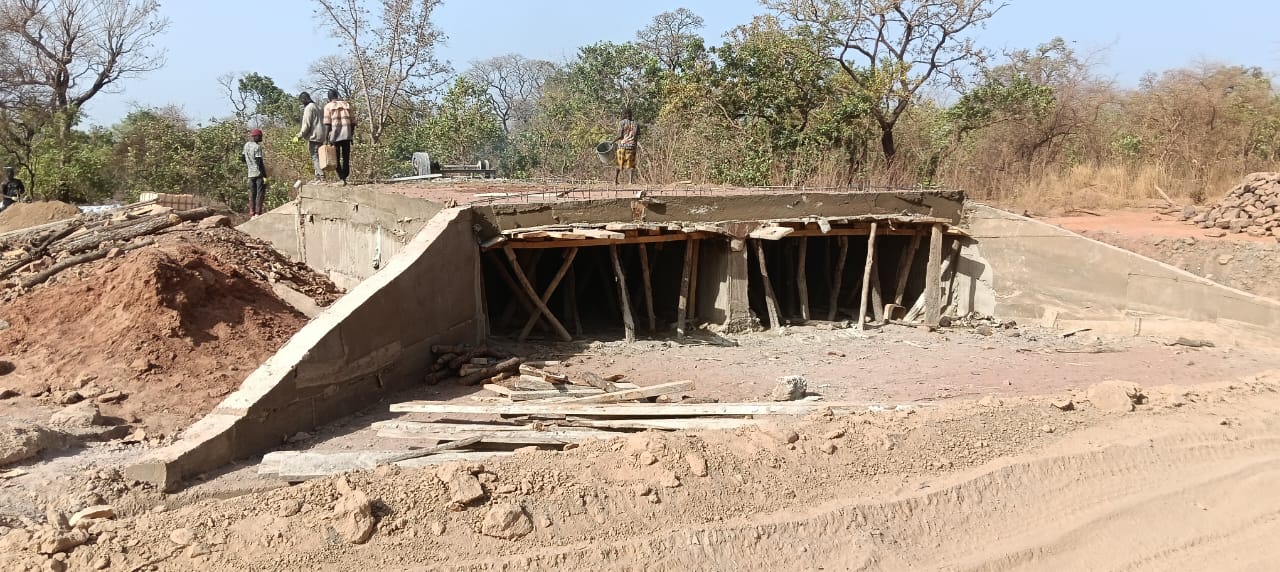 Travaux de voirie et ouvrages de drainage par MOHA COM SARL