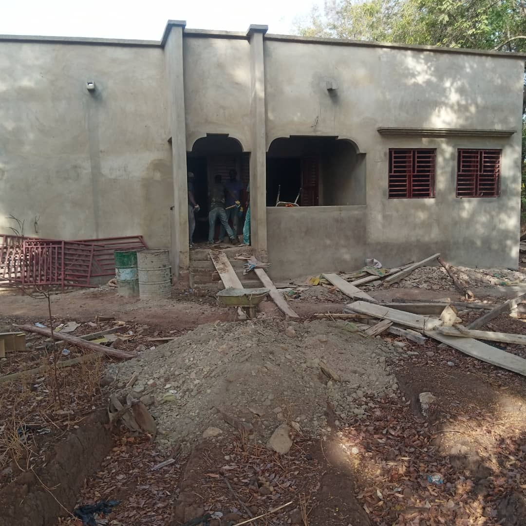 Bâtiment en cours de construction par MOHA COM SARL